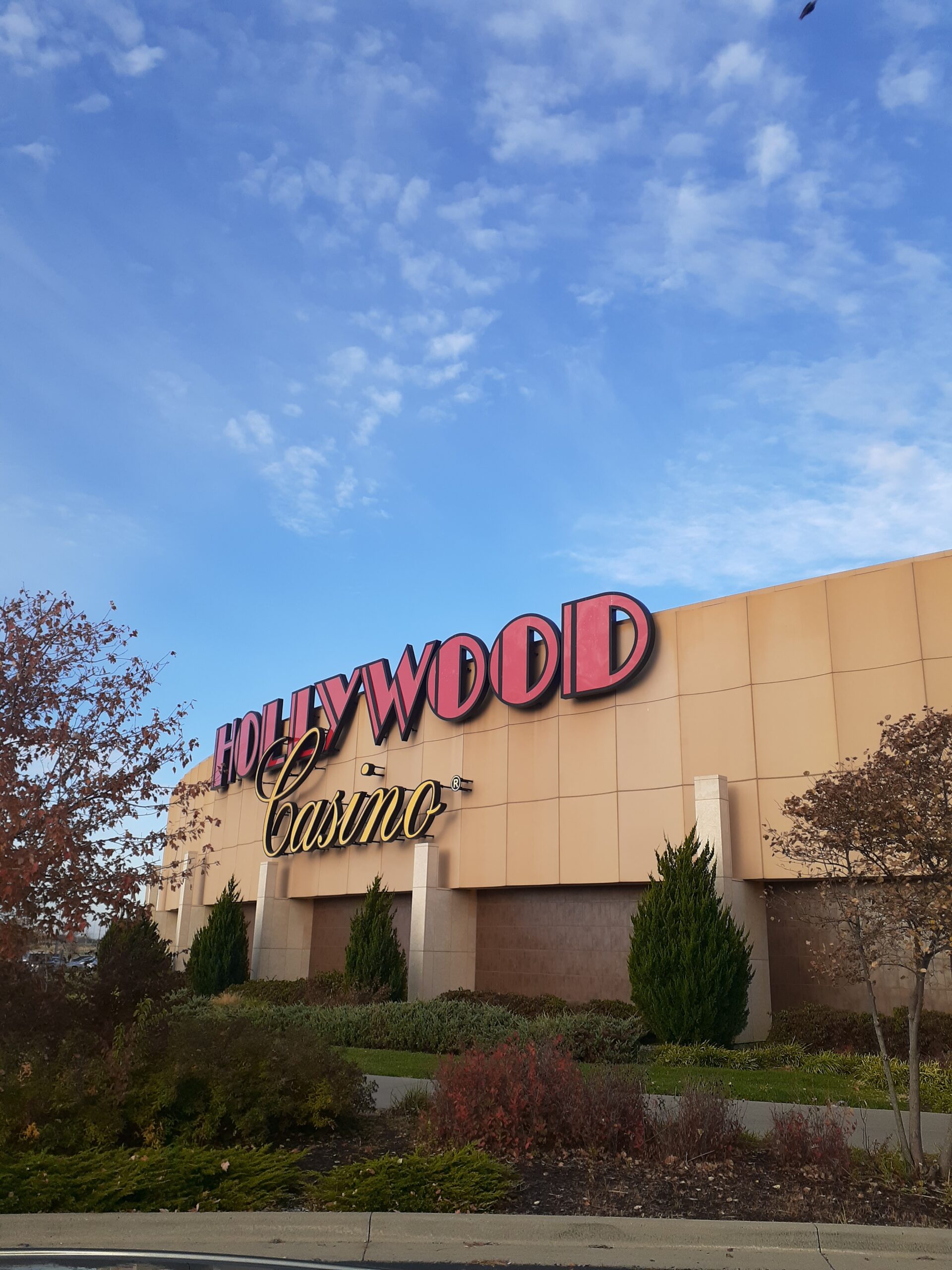 Hollywood Casino Kansas Sign - Square Bettor