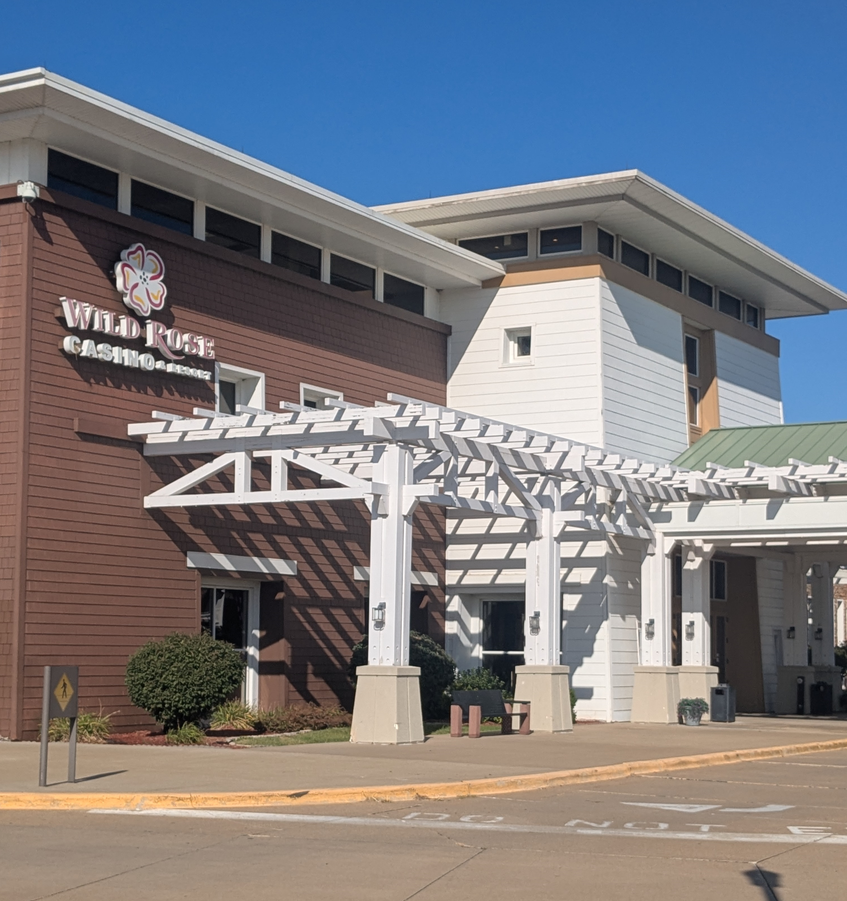 Wild Rose Clinton Sportsbook Review - Blog - Square Bettor