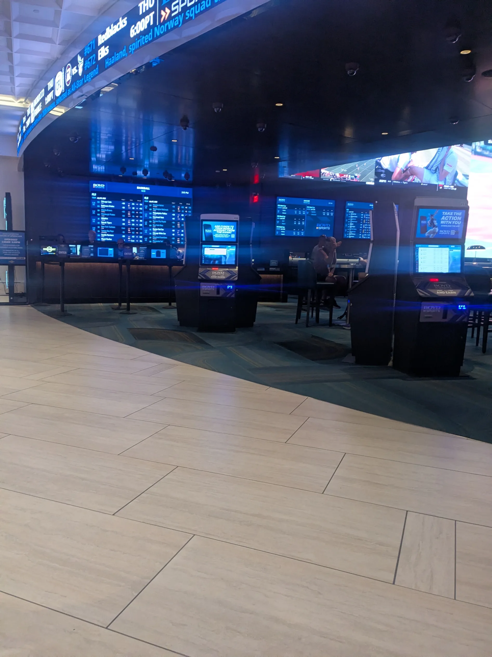 Suncoast Las Vegas Sportsbook Review I Suncoast Las Vegas Sportsbook Review I - Blog - Square Bettor
