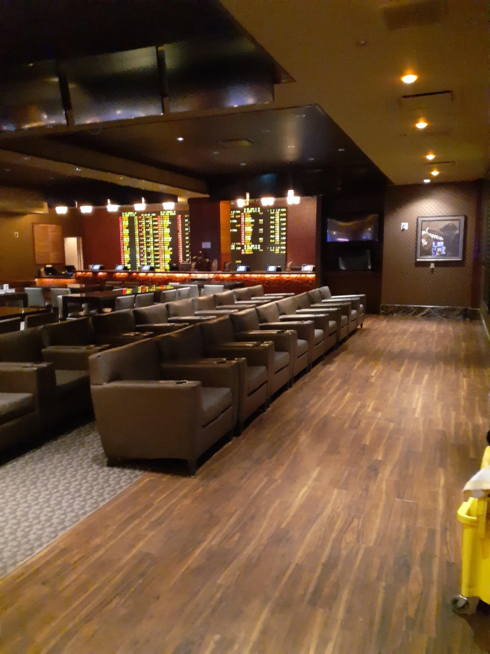 Golden Nugget Las Vegas Sportsbook Review I